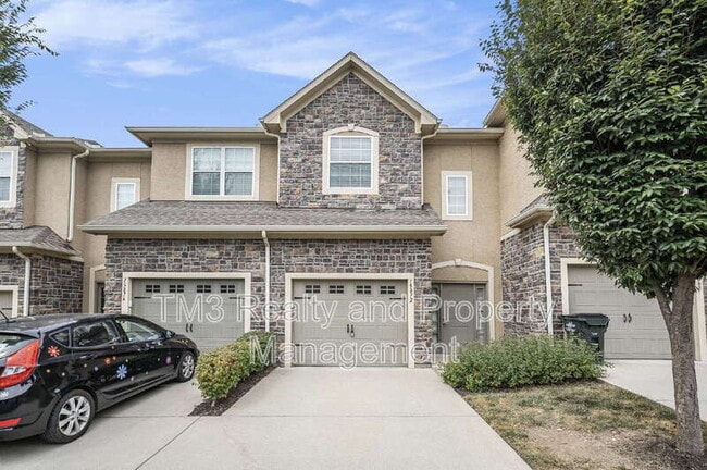 Building Photo - 15872 Valley View Dr Rental