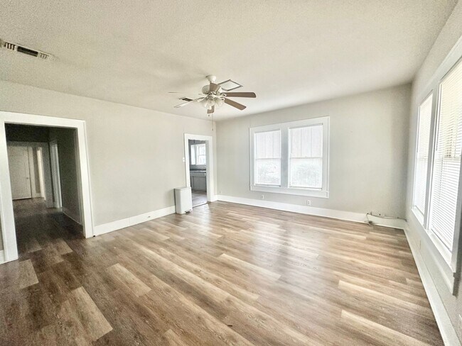 Photo - 2613 N Elm St Unit A