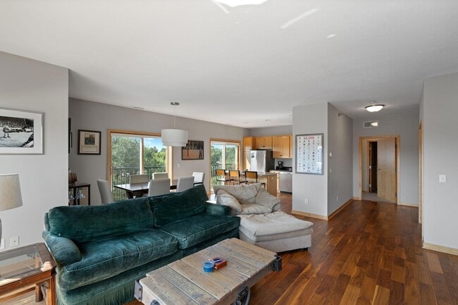 Photo - 3000 Raleigh Ave