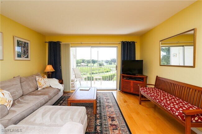 Photo - 1075 Foxfire Ln Unidad 207