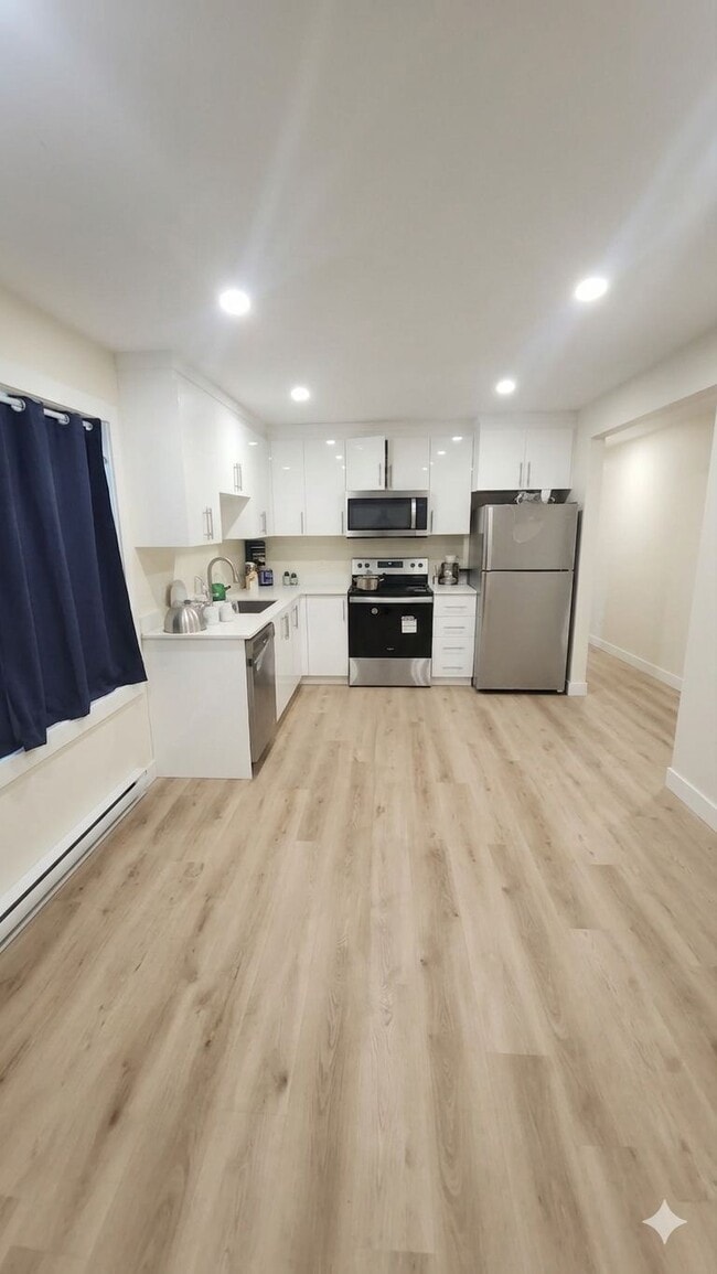 Building Photo - 7 Charlton Ave Unit 1