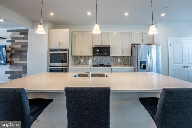 Building Photo - 6069 Dreher Ct