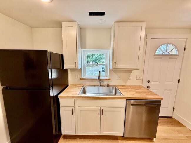 Photo - Newly Renovated 3 Bdrm Close to Campus! Avail Aug 2026 $2,250 or $1,500 for Now thru July 2026!