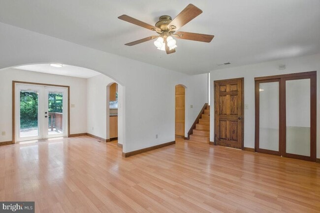 Photo - 6327 Joslyn Pl