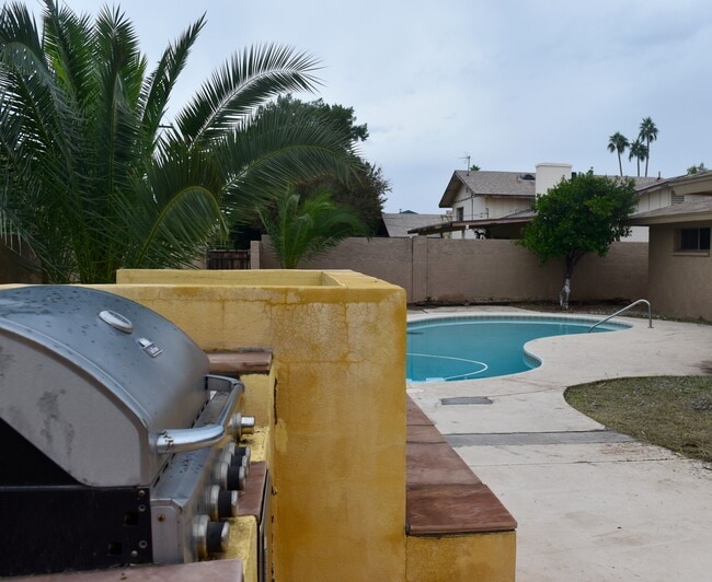 Photo - 1119 E Riviera Dr