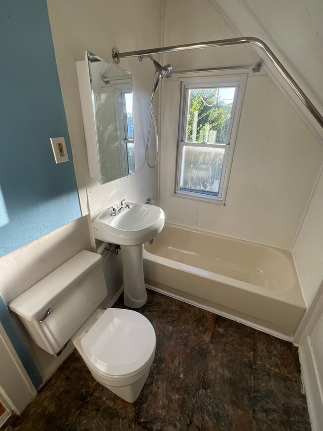 Photo - 924 S 74th St Unidad 924 S 74th St Upper