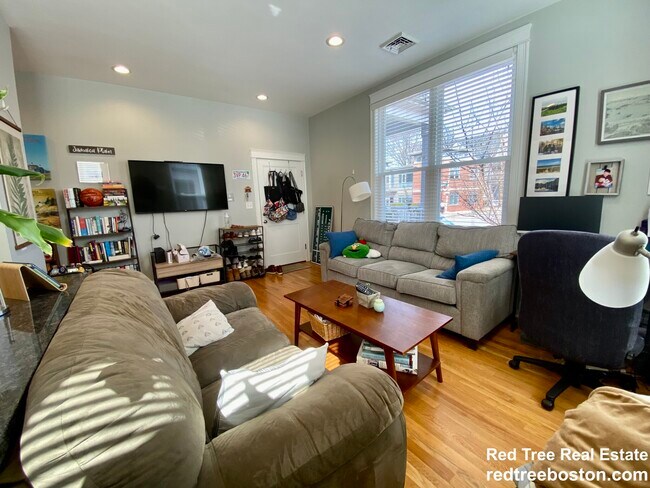 Photo - 408 S Huntington Ave Unit 1