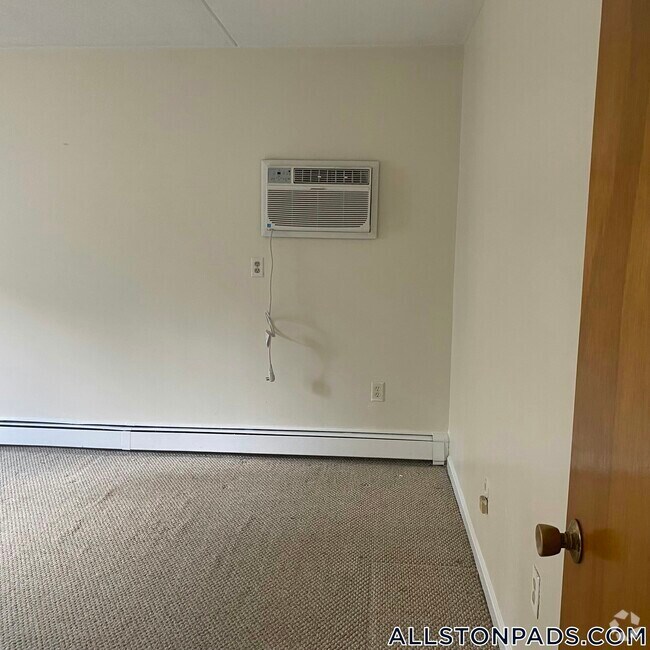Building Photo - 80 Gardner St Rental