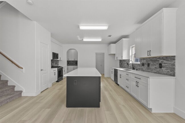 Building Photo - 16727 Summer Cypress Ct