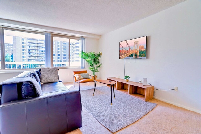 Photo - 1600 S Eads St Unidad SI FL3-ID1022415P