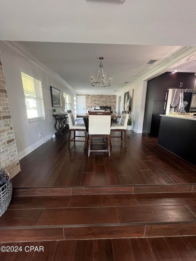 Photo - 1528 Oak Ave