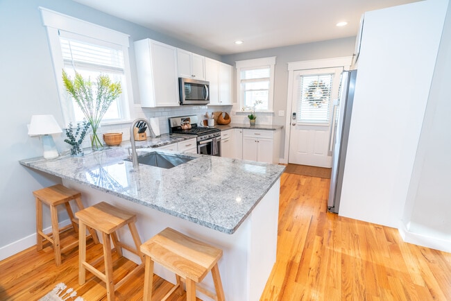 Photo - 503 Winchester Ave Unit 1