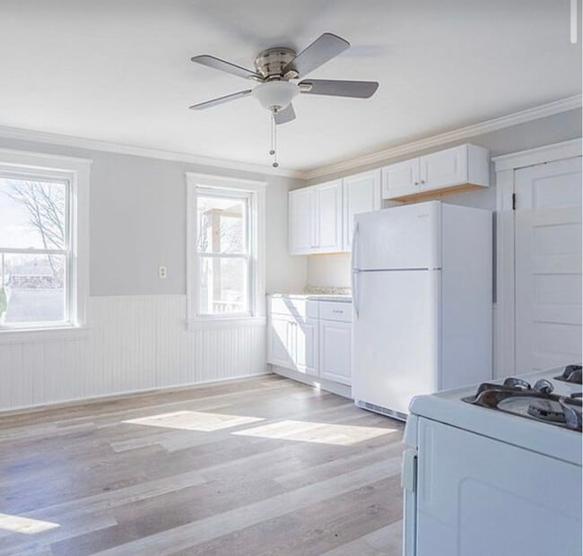 Photo - 23 Everett Ave