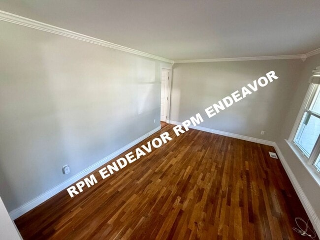 1407 La Cerros Ln