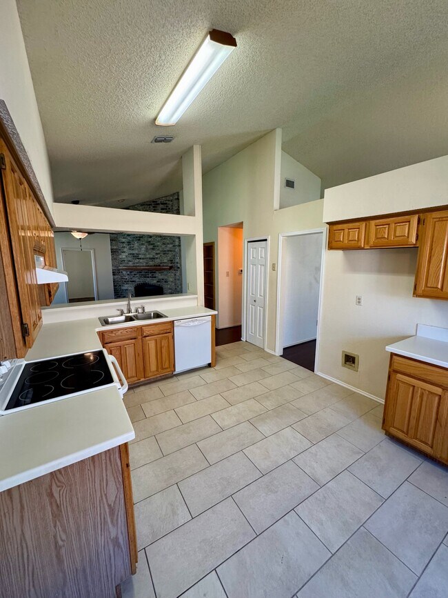 Photo - 4410 San Mateo Ln