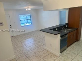 Photo - 6040 Shaker Wood Cir Unit 203