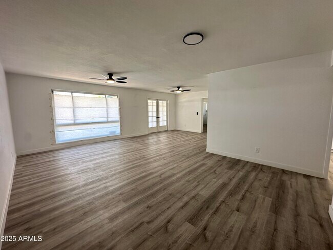 Photo - 1917 W Ashland Ave