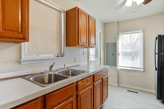Photo - 118 S Locust St