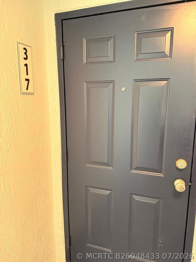317 Villa Cir Unit 317