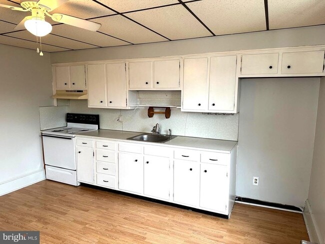 Photo - 125 Green St