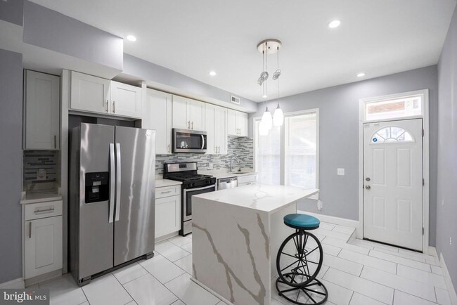 Photo - 10 N Ellwood Ave