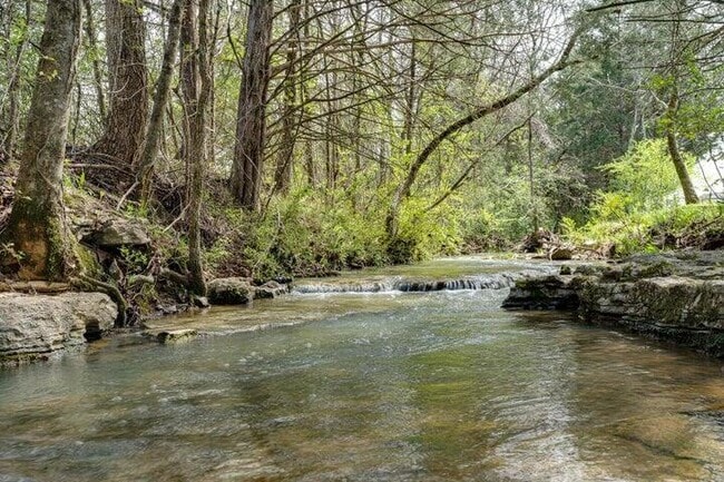 Photo - 7458 White Pine Dr