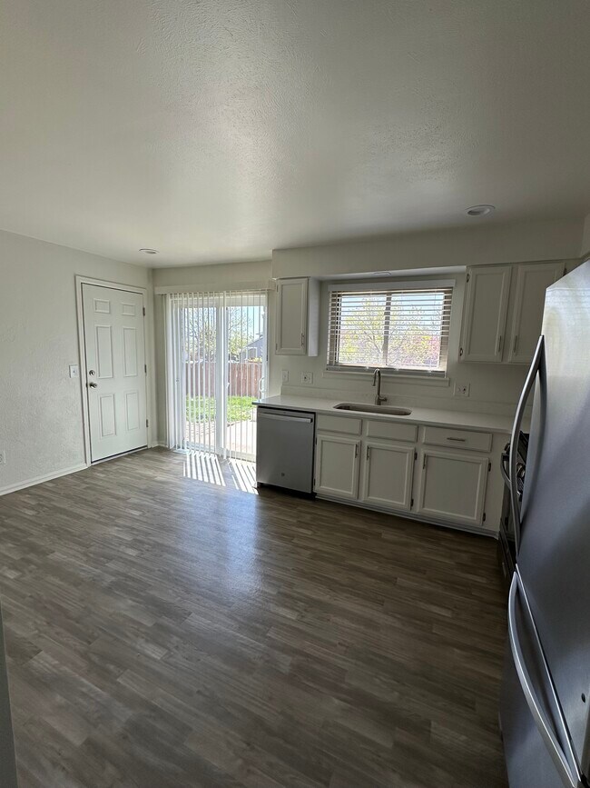 Photo - 18020 E Pacific Pl