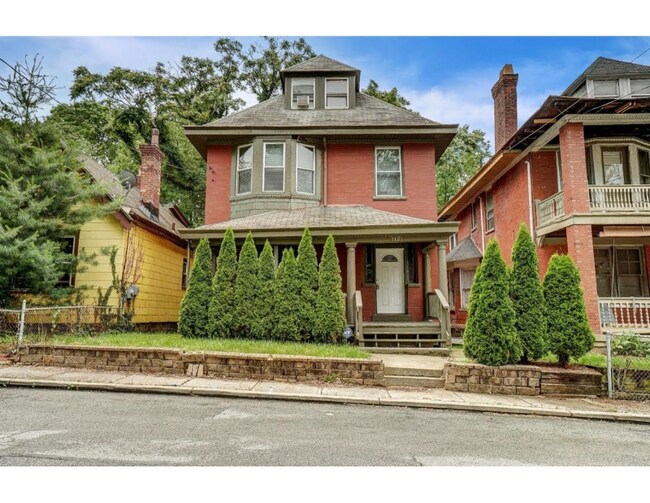 Photo - 3121 Harvard Ave