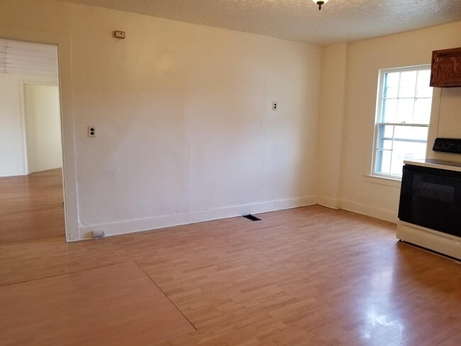 228 Canandaigua St Unit 2