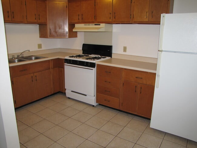 Photo - 3 Williamsburg Ct Unit #B