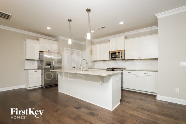 Photo - 101 Greenvalley Rd