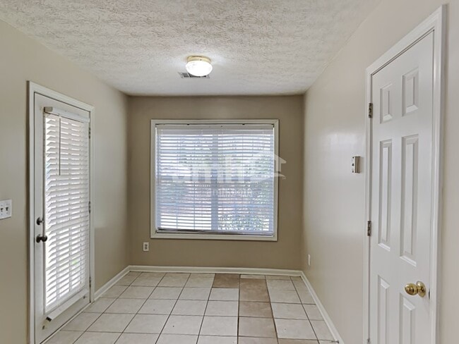 Photo - 805 Chatham Park Dr