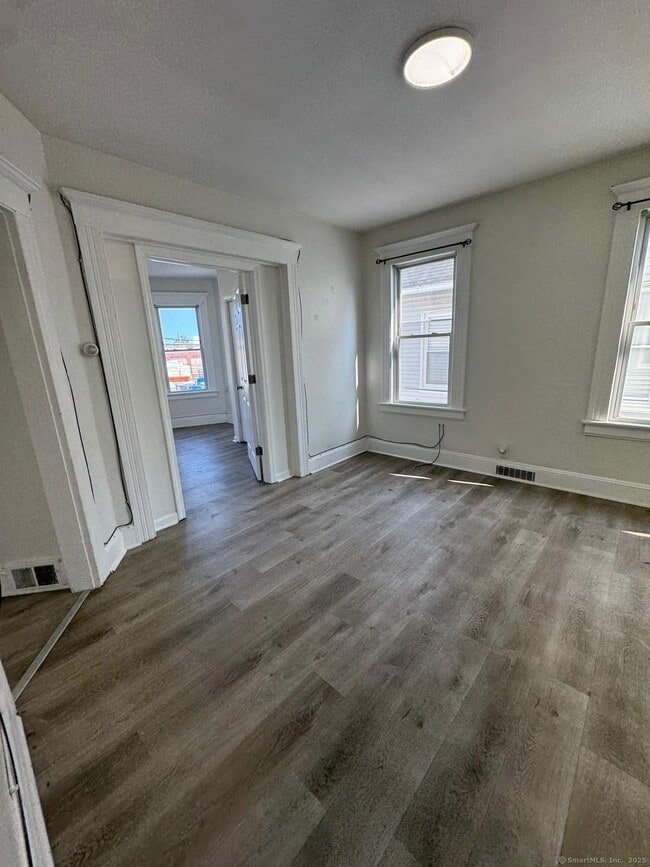 Photo - 133 Ash St Unit 2