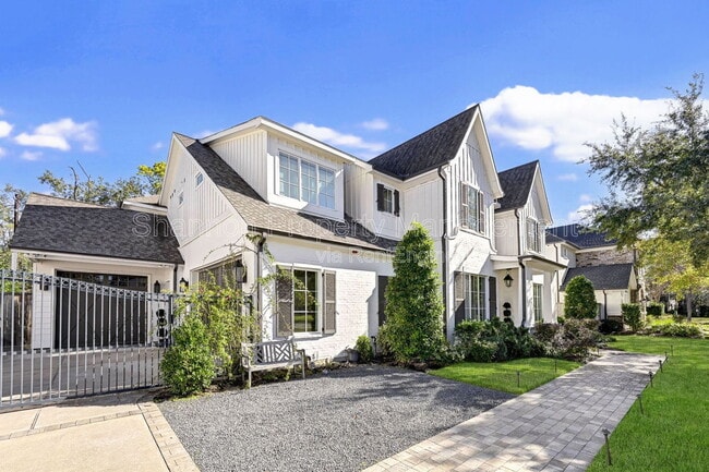 Photo - 718 Magdalene Dr