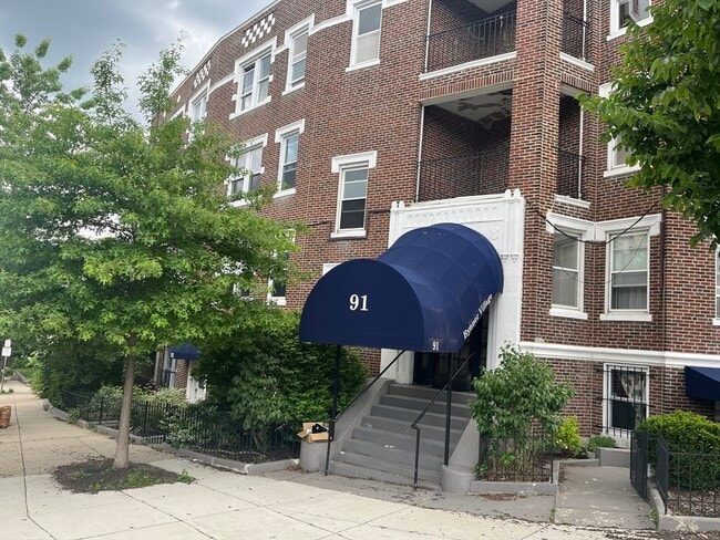 Building Photo - 91 Bynner St Unit 2