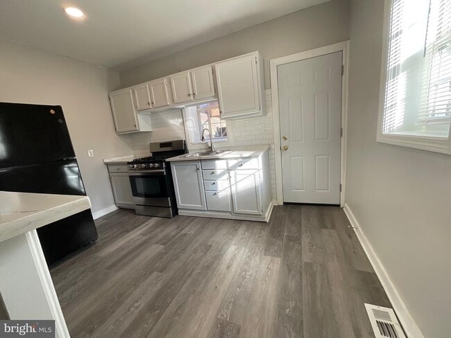 Photo - 1460 S 9th St