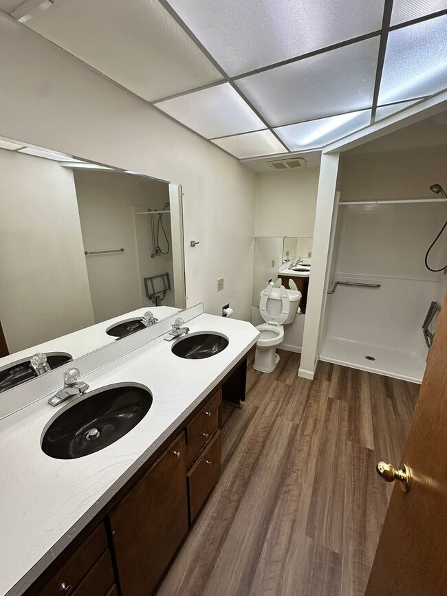 Photo - Lewis & Clark Law Students ONLY Unit Room 4