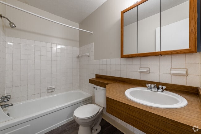 2BR, 1.5BA - 675SF
