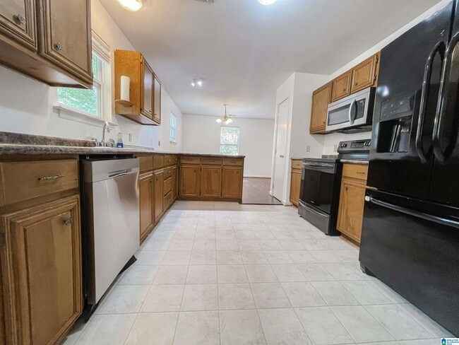 Photo - 919 47th Way S