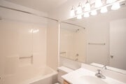 2BR,2BA,-975SF Classic