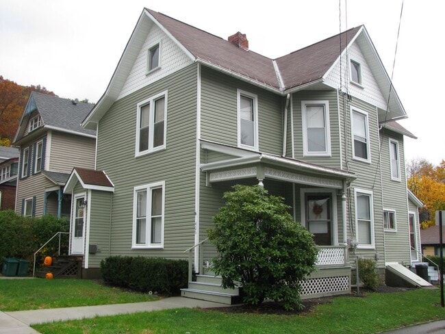 Exterior del 406 Poplar - 406 Poplar St Unidad Upper - B