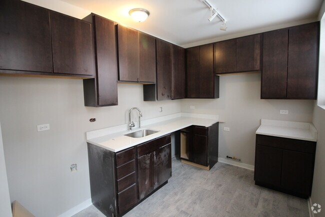 Building Photo - 3108 W Sunnyside Ave Unit GE Rental
