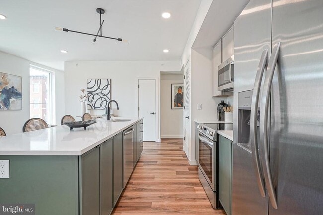 Photo - 1301 Bainbridge St Unit 402