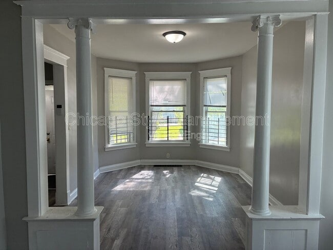 Building Photo - 6952 S Ada St Unit 1