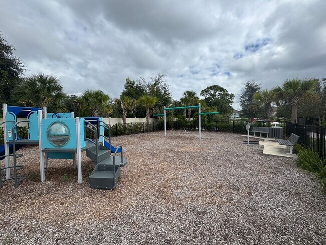 Photo - Fall Into Savings –Rent Reduced! Housing c...