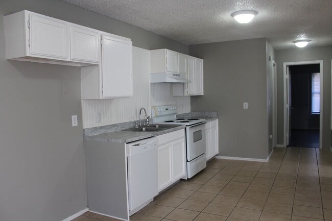 Photo - Wonderful Kitchen!
