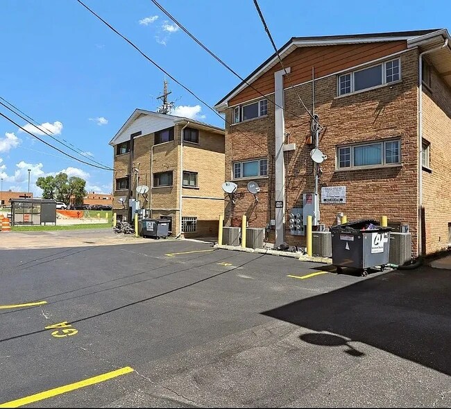 Photo - 4744 Rose St Unit 2R