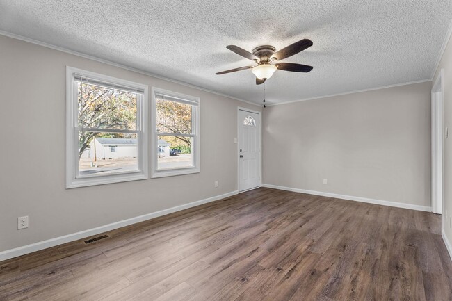 Photo - 114 Arrowood Dr