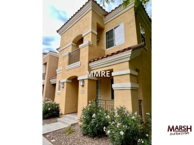 Building Photo - Very nice 3 bedroom town home with 2 car g...