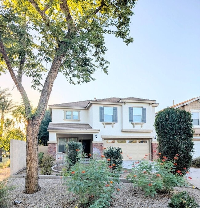 Building Photo - AVAILABLE NOW IN THE GARDENS GILBERT!!!